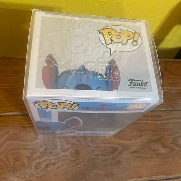 Funko Pop - Stitch With Ukulele #1044 [Diamond Collection] [Entertainment Earth] - Picture 3 of 7